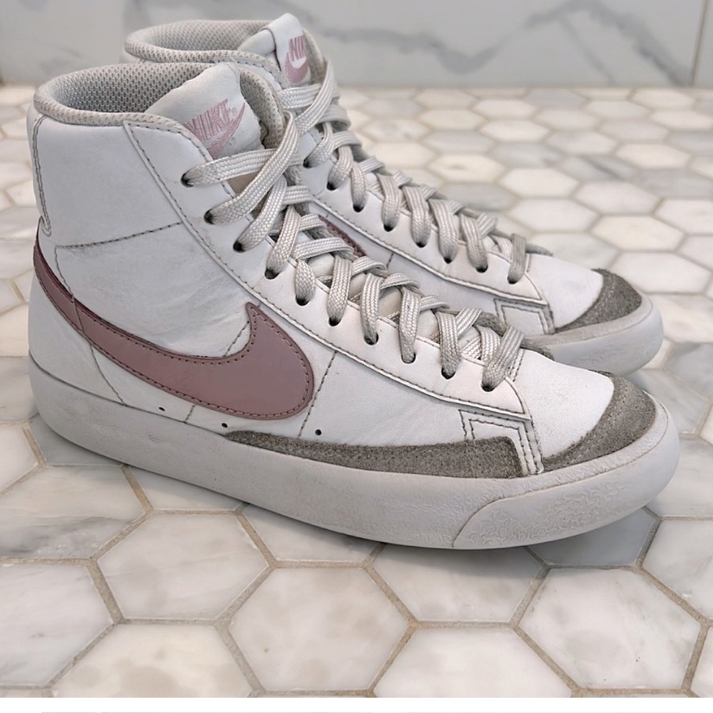 Nike Blazer Mid '77 "Retro Glow" Rose Gold & White Sneaker Youth Shoe Size 3.5